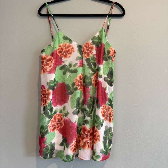 Show Me Your MuMu Rascal Romper Floral Beach Resort M - Picture 1 of 6